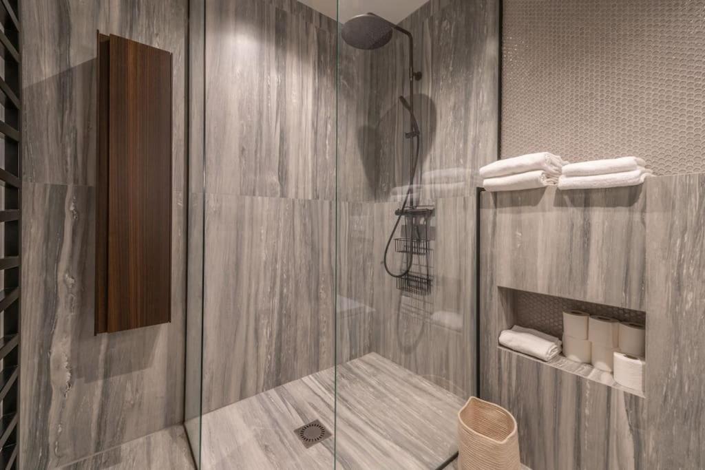 Appartement Haut De Gamme, Appt Entier, Vue Sur Tout
